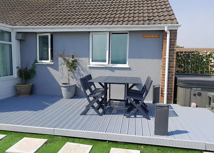 Sea View Cottage With Hot Tub On The East Coast